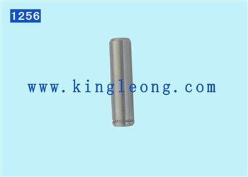 Części ciągnika MTZ 240-1007032 Prowadnica zaworu